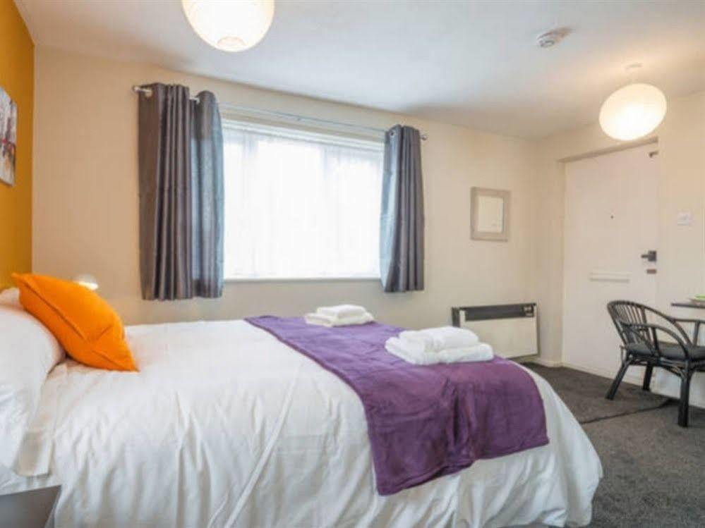 Armitage Way Holiday Apartment - Perfect To Self Isolate Cambridge  Bagian luar foto