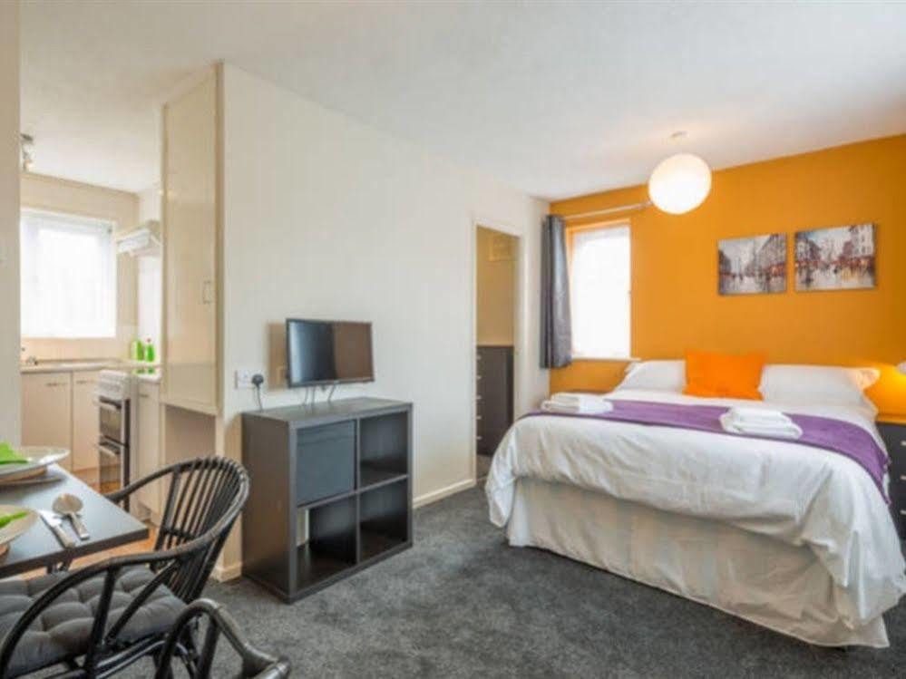 Armitage Way Holiday Apartment - Perfect To Self Isolate Cambridge  Bagian luar foto